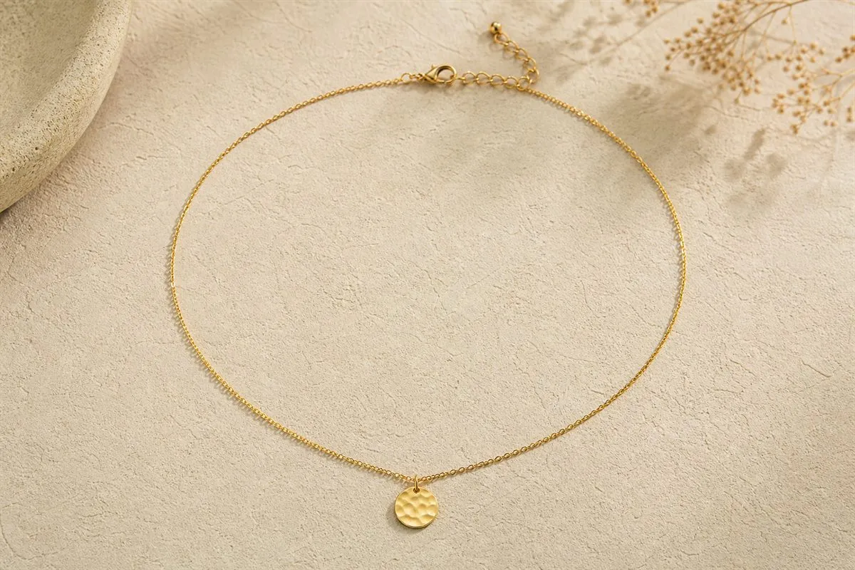 Iconique Collier Chaîne Fine Plaqué Or Signature